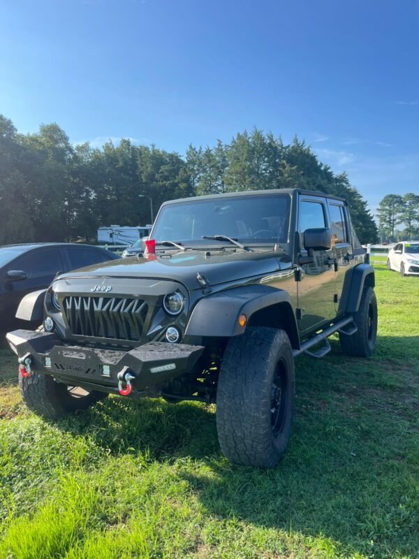 45 ADELANTE LADO CONDUCTOR 2015 Jeep Wrangler Rubicon 76.000 millas