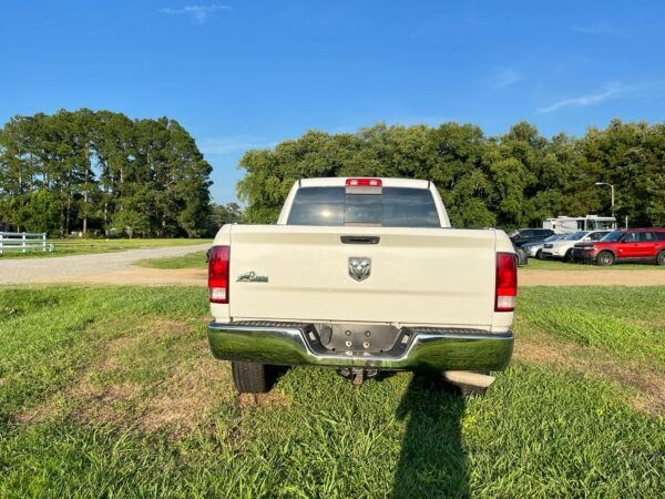 ATRAS 2017 Ram 1500 Crew Cab · SLT Pickup 4D, 129.000 millas 5 1/2 ft