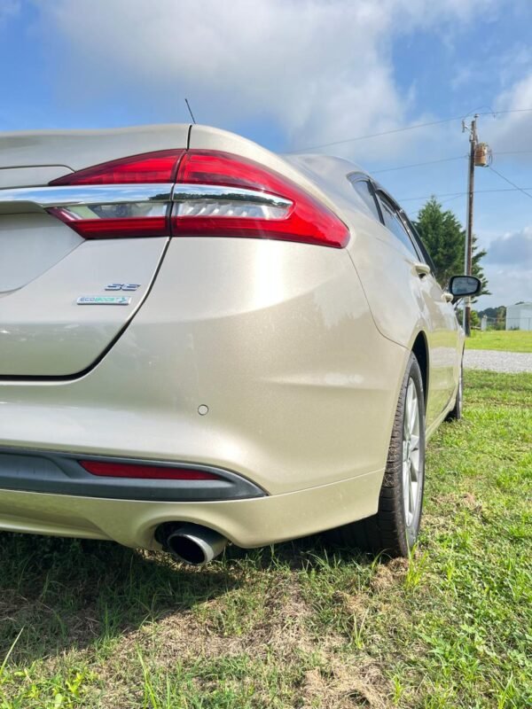 2017 Ford Fusión SE 66.000 millas