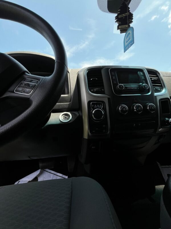 DETALLES 2017 Ram 1500 Crew Cab · SLT Pickup 4D, 129.000 millas 5 1/2 ft