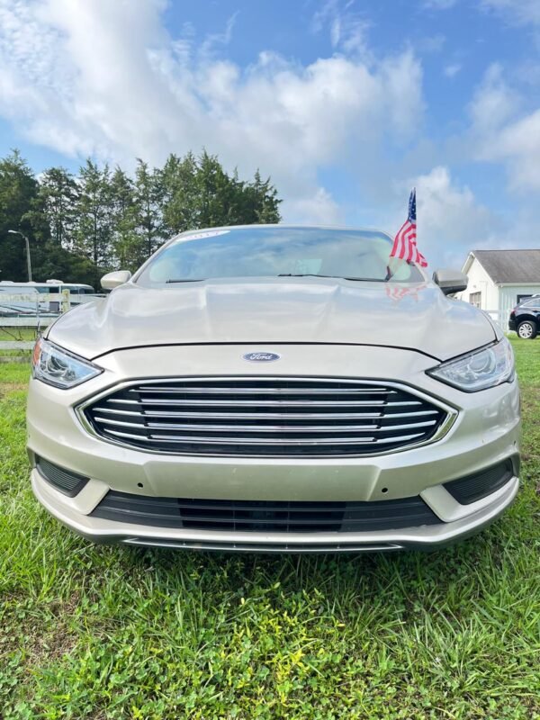 2017 Ford Fusión SE 66.000 millas