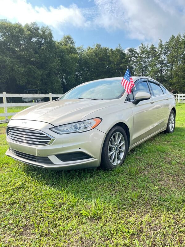 2017 Ford Fusión SE 66.000 millas