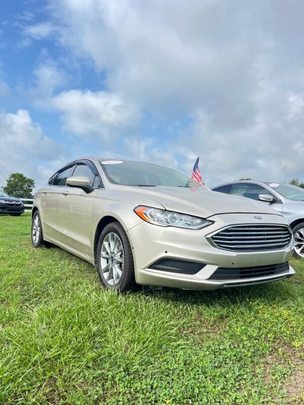 2017 Ford Fusión SE 66.000 millas