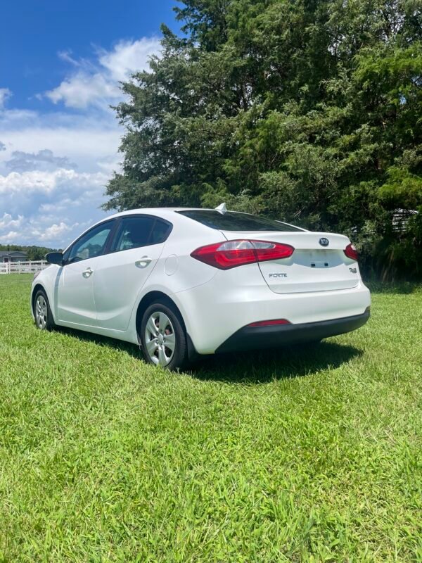 2015 Kia Forte 79.000 millas