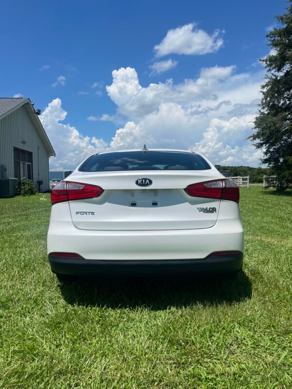 2015 Kia Forte 79.000 millas