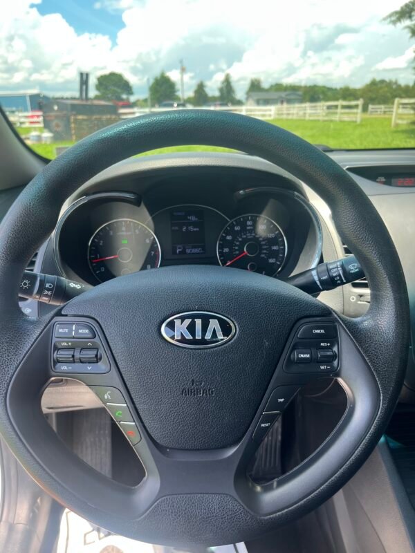 2015 Kia Forte 79.000 millas
