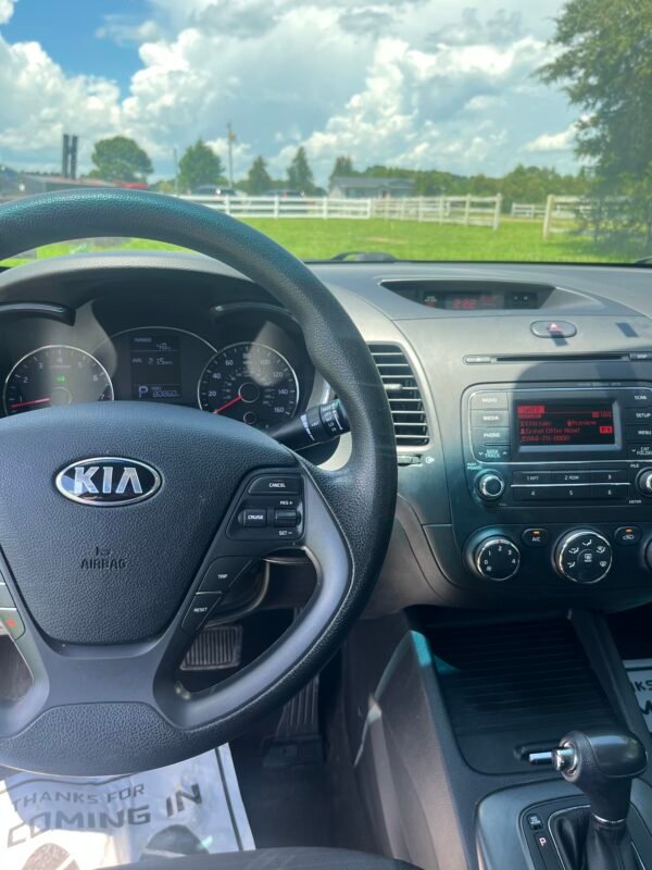 2015 Kia Forte 79.000 millas
