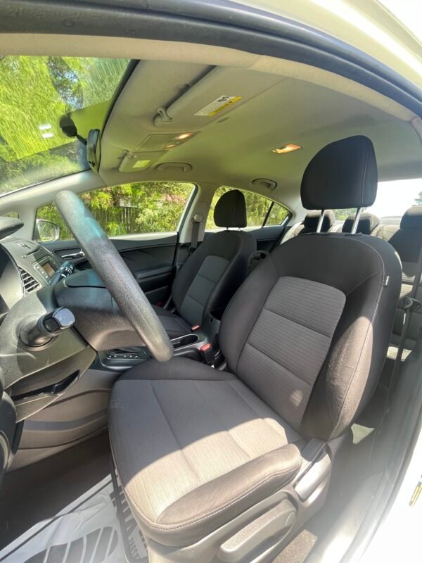 2015 Kia Forte 79.000 millas