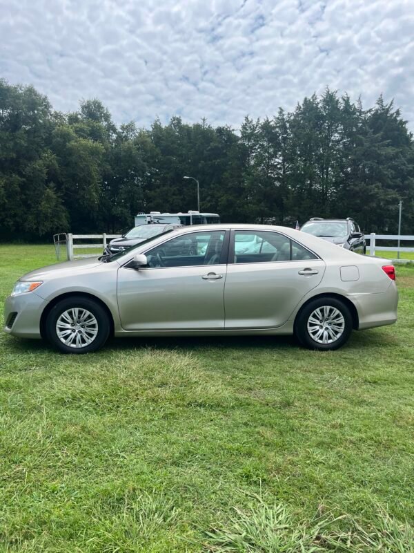 IMG_7219 2014 Toyota Camry 127.000 millas