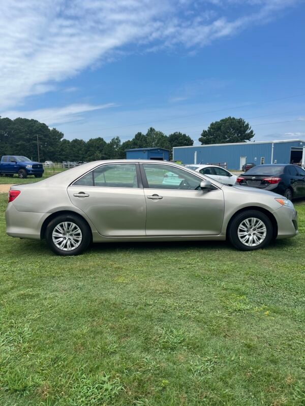 IMG_7223 2014 Toyota Camry 127.000 millas