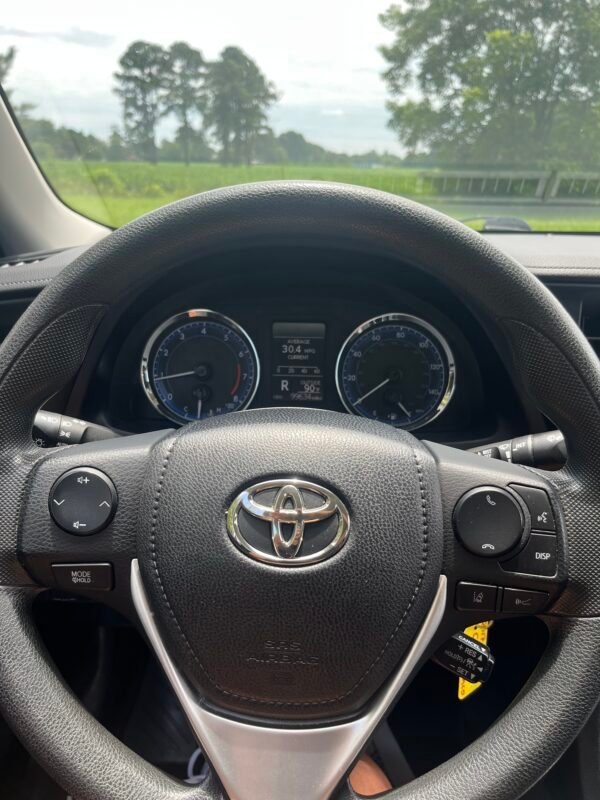 2017 Toyota Corolla 97.000 millas