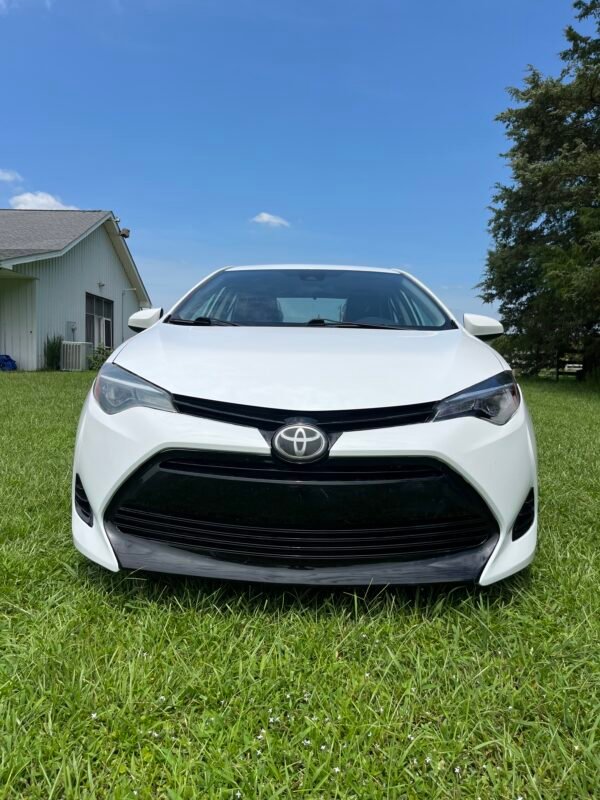 2017 Toyota Corolla 97.000 millas