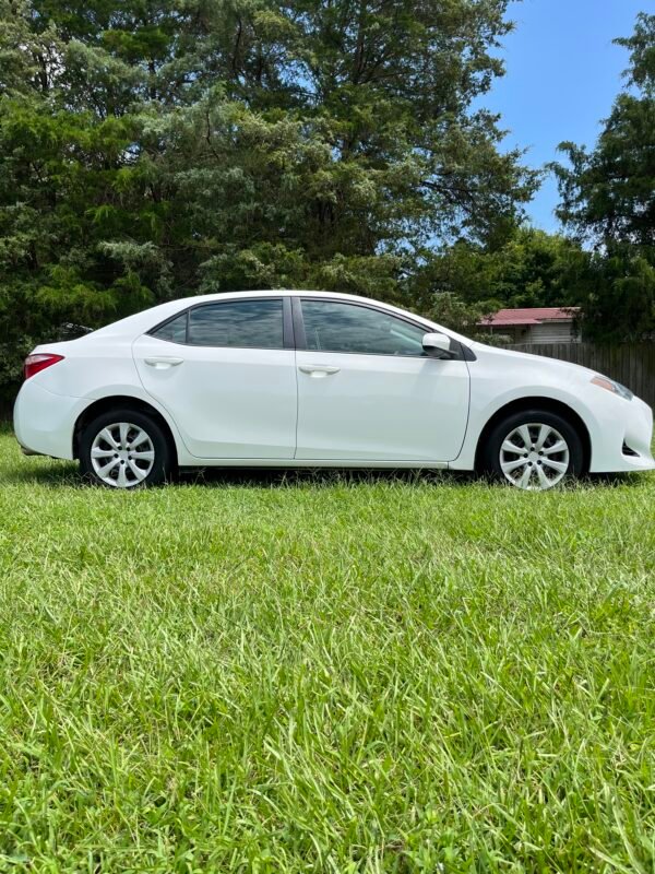 2017 Toyota Corolla 97.000 millas