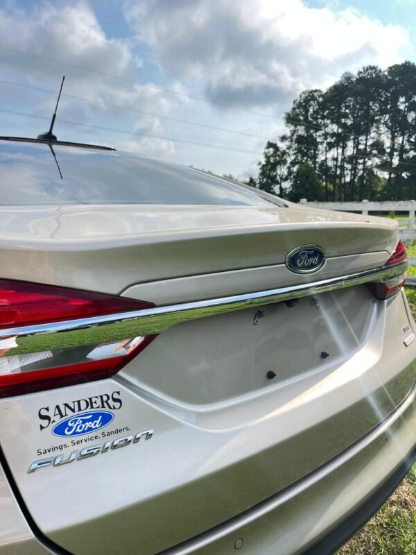 2017 Ford Fusión SE 66.000 millas