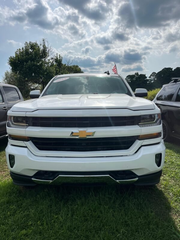 2017 Chevrolet Silverado 70.000 millas