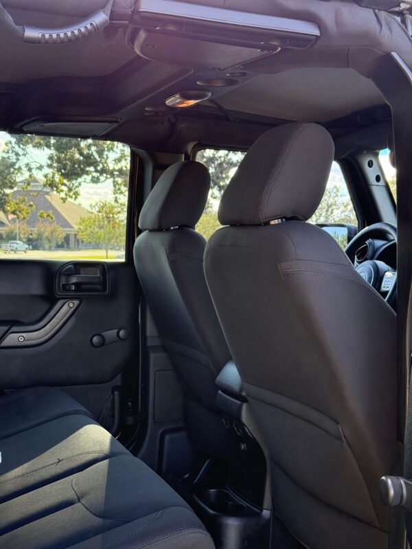 2016 Jeep Wrangler Unlimited Sport | 76 millas
