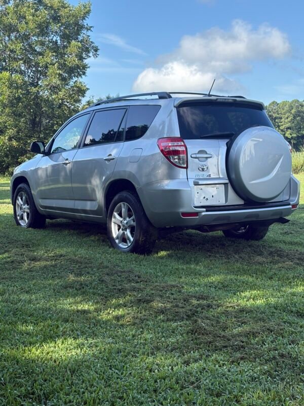 2012 Toyota RAV4 | 80mil millas