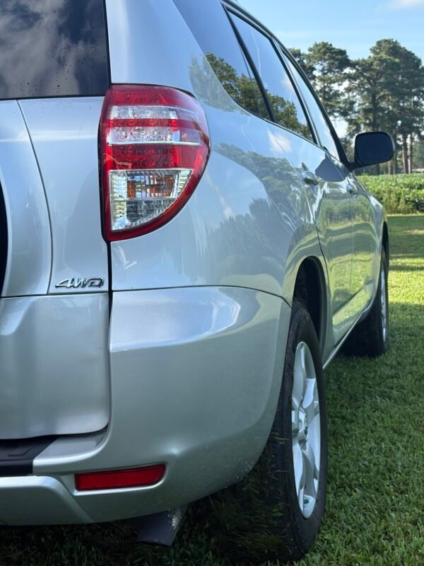 2012 Toyota RAV4 | 80mil millas