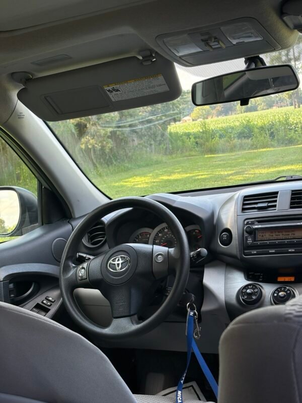 2012 Toyota RAV4 | 80mil millas