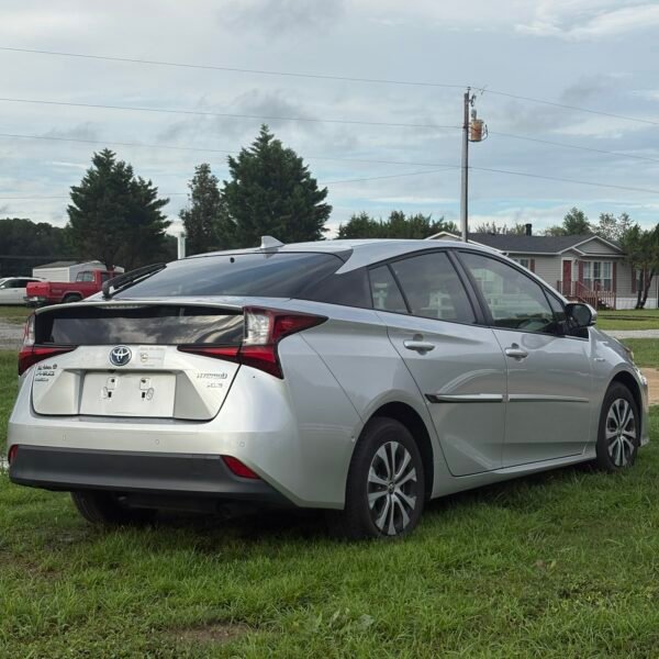 2019 Toyota Prius Hibrido | 113mil millas