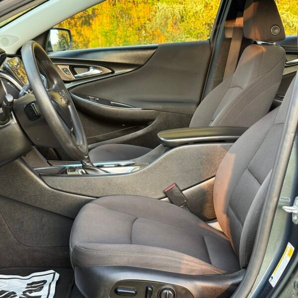 2020 Chevrolet Malibu | 63mil millas