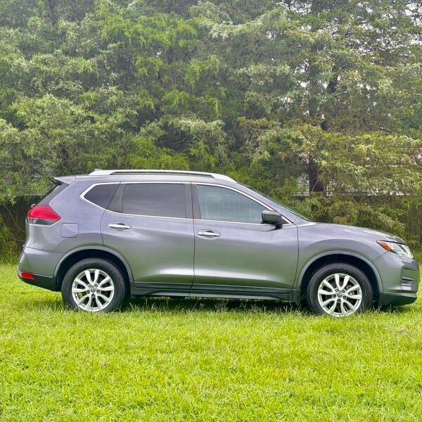 2017 Nissan Rogue SW | 86mil millas