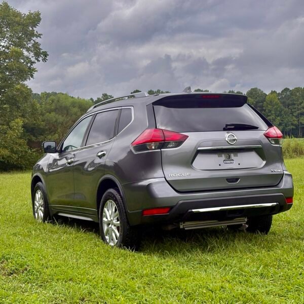 2017 Nissan Rogue SW | 86mil millas