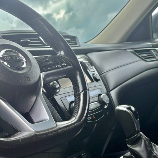 2017 Nissan Rogue SW | 86mil millas