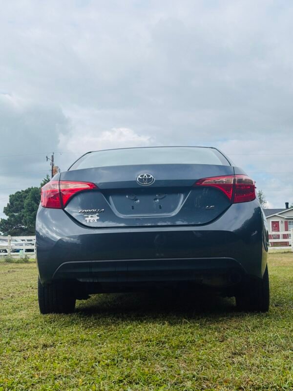 2018 Toyota Corolla LE | 67mil millas