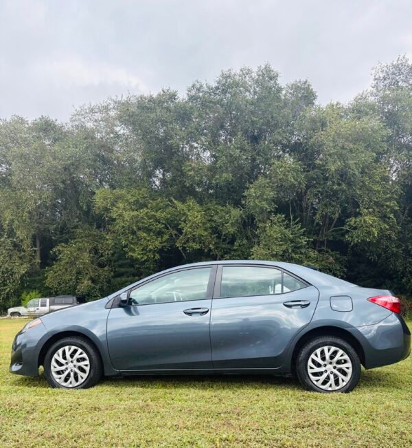 2018 Toyota Corolla LE | 67mil millas
