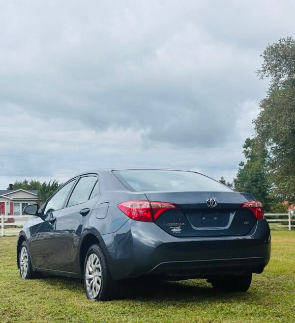 2018 Toyota Corolla LE | 67mil millas