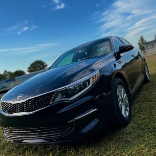 2016 Kia Optima LX.   |    75 mil millas