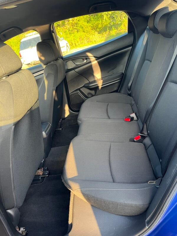2017 Honda Civic LX Sedan  |. 96mil millas