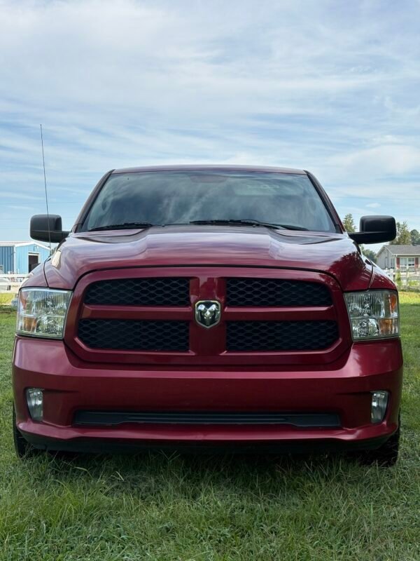 2014 Dodge RAM 1500 | 108mil millas