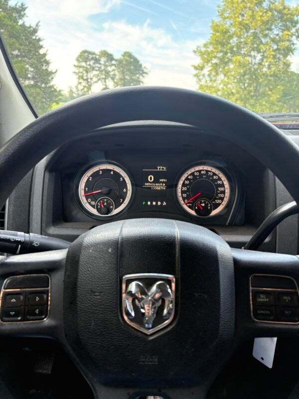2014 Dodge RAM 1500 | 108mil millas