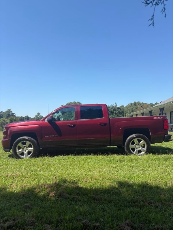 2017 Chevrolet Silverado LT | 116mil millas