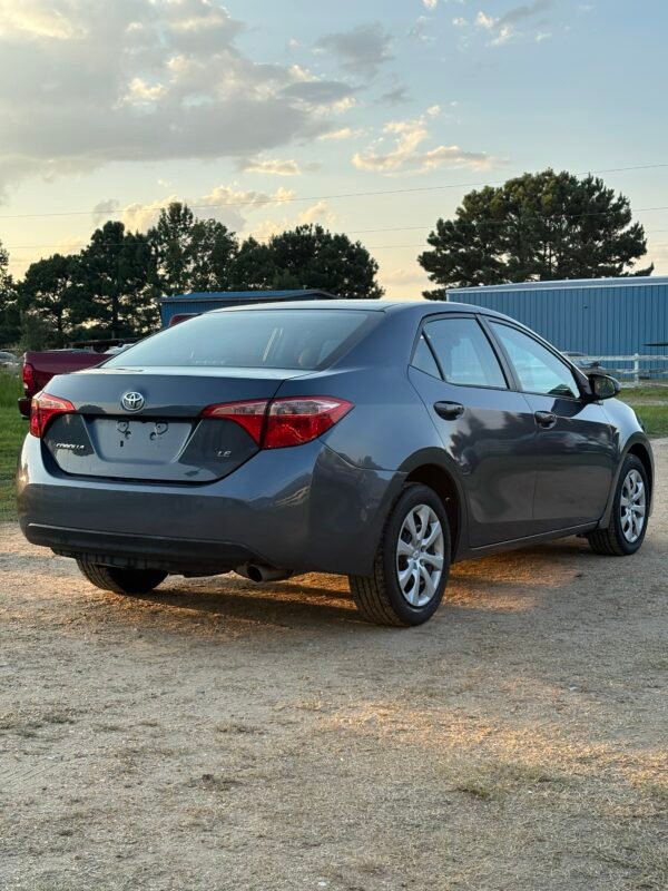 2019 Toyota Corolla | 63mil millas