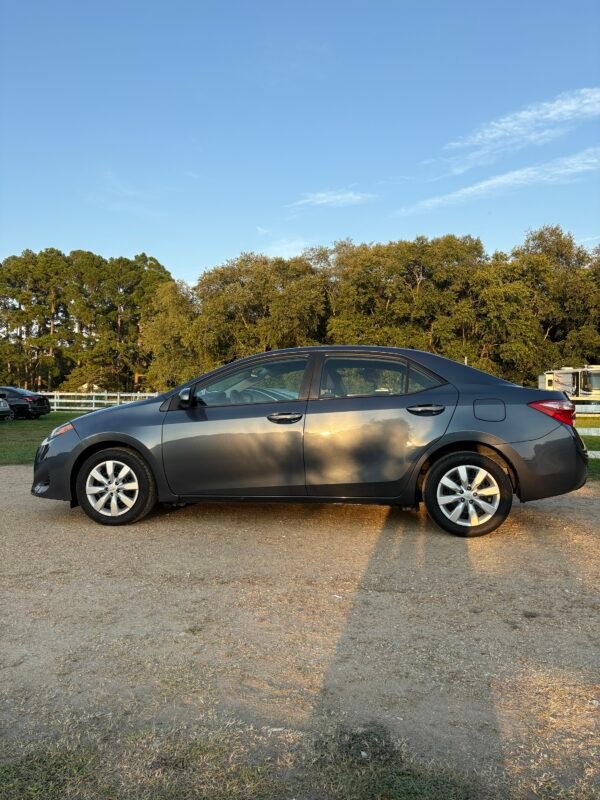 2019 Toyota Corolla | 63mil millas