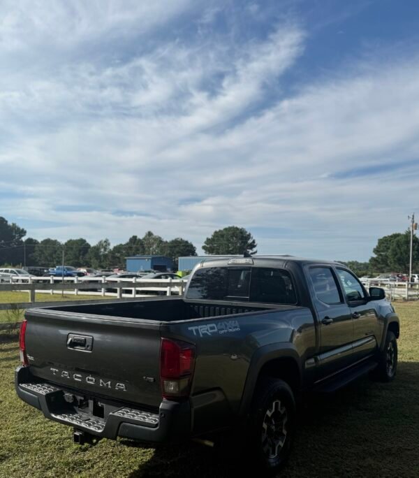 2018 TOYOTA TACOMA DOUBLE-CAB - TRD OFF-ROAD PICKUP