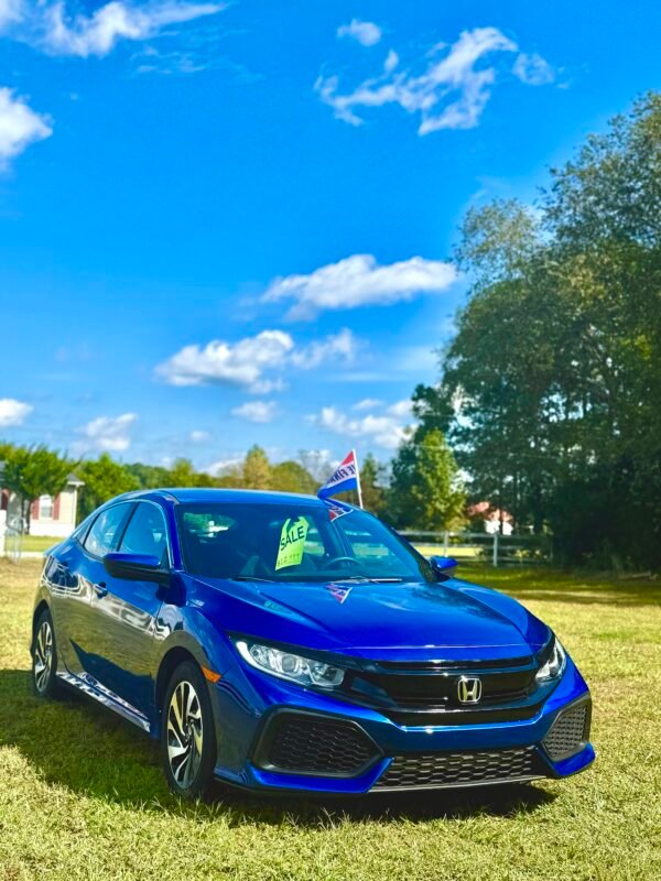 2017 Honda Civic LX Sedan  |. 96mil millas
