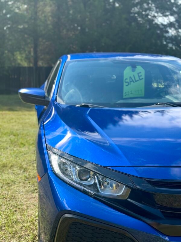 2017 Honda Civic LX Sedan  |. 96mil millas