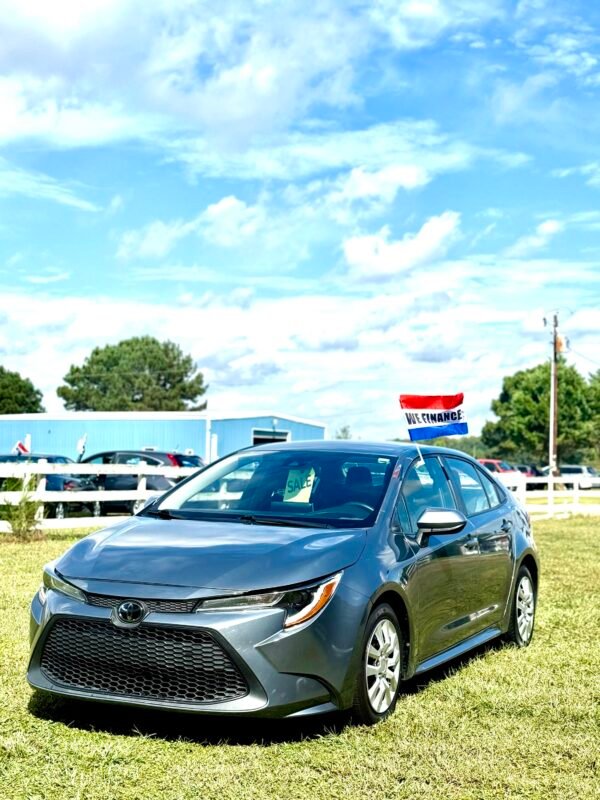 2020 TOYOTA COROLA LE.  |  71 mil millas