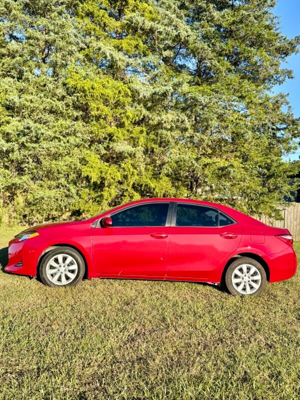2017 TOYOTA COROLLA LE