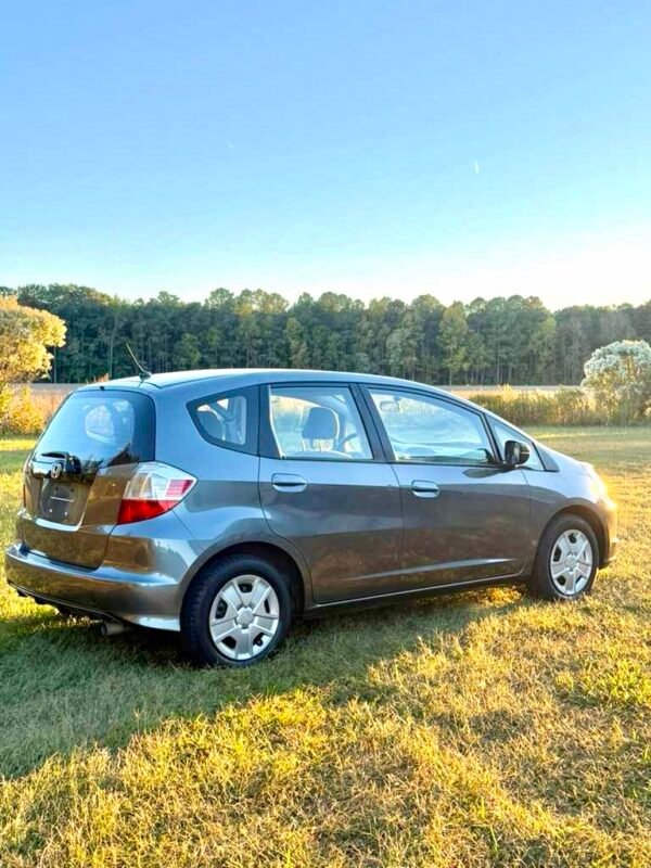 2013 HONDA FIT 55,000 mills
