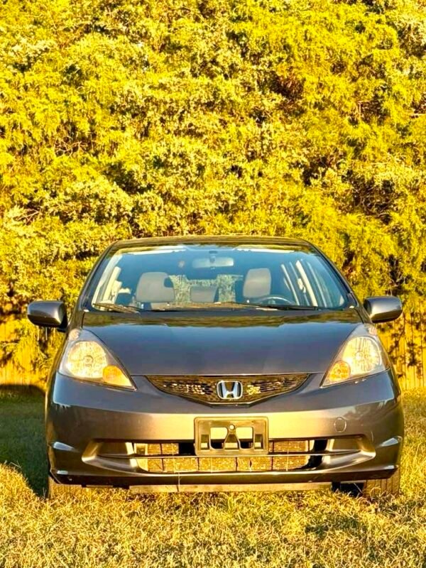 2013 HONDA FIT 55,000 mills