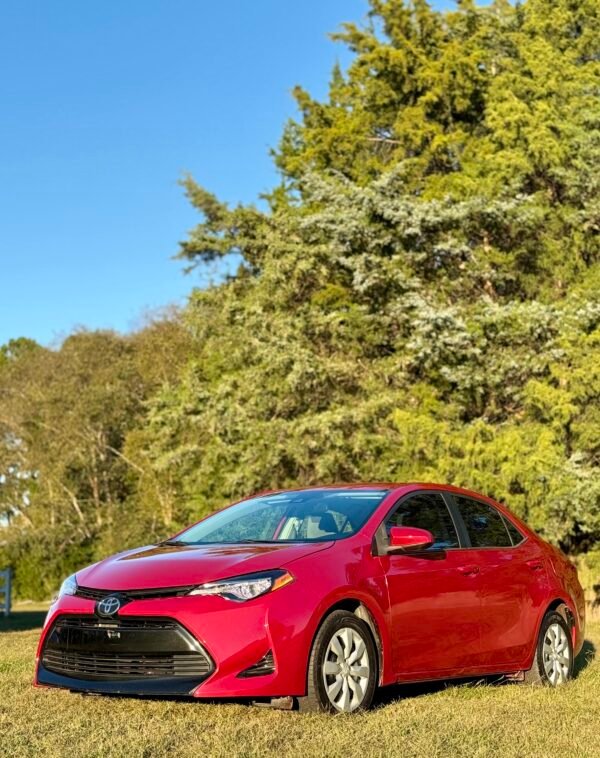 2017 TOYOTA COROLLA LE