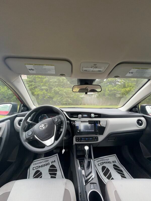img_1681-2 2017 TOYOTA COROLLA LE | 102 MIL MILLAS