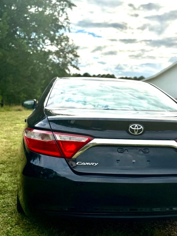 2016 TOYOTA CAMRY LE