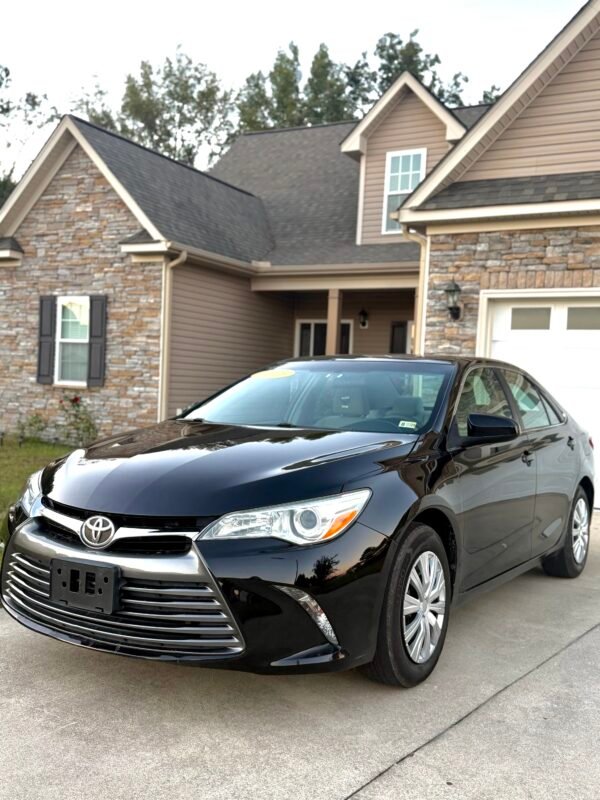 2016 TOYOTA CAMRY LE