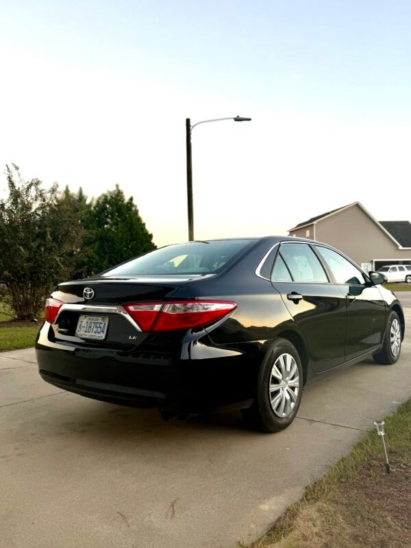 2016 TOYOTA CAMRY LE